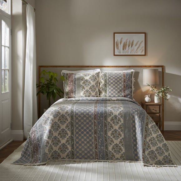 Dorma Deauville 100% Cotton Patchwork Bedspread, product image 3