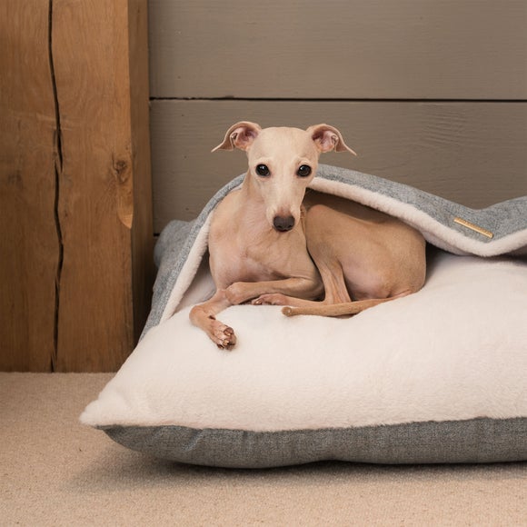 Lords and Labradors Inchmurrin Burrow Dog Bed, product image 2