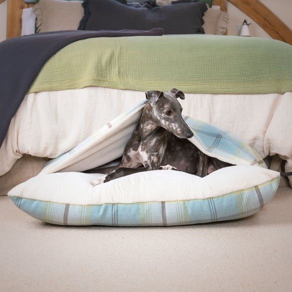 Lords and Labradors Balmoral Tweed Sleepy Burrow Dog Bed, product image 1