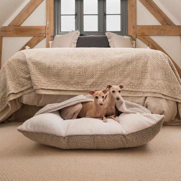 Lords and Labradors Boucle Sleepy Burrow Dog Bed, product image 7