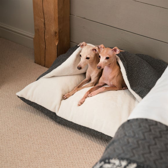 Lords and Labradors Boucle Sleepy Burrow Dog Bed, product image 5
