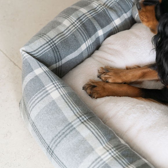 Lords and Labradors Balmoral Box Dog Bed, product image 5