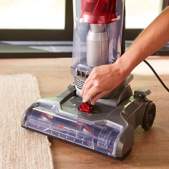 Morphy Richards PowerLite Stretch Upright Vacuum